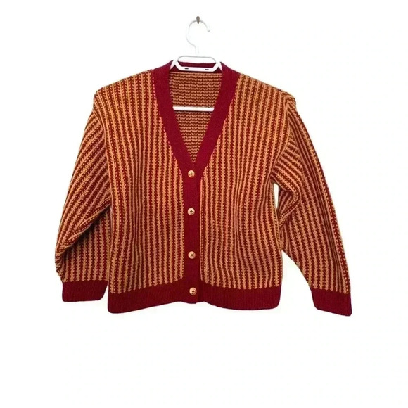 Source  Unknown, attractive fall V-neck cardigan. - Picture 1 of 4